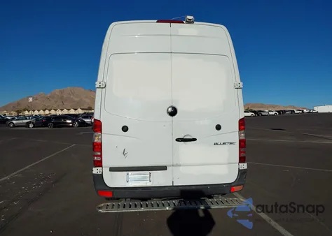 2015 Mercedes-Benz Sprinter 2500 High Roof from USA, damaged, VIN WD3PE8DB1FP123293